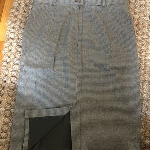 Banana Republic skirt, like new!